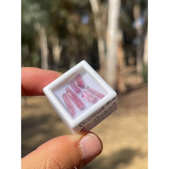 Pink Tourmaline Crystal Parcel - 4 Carats - Picture 2 of 4